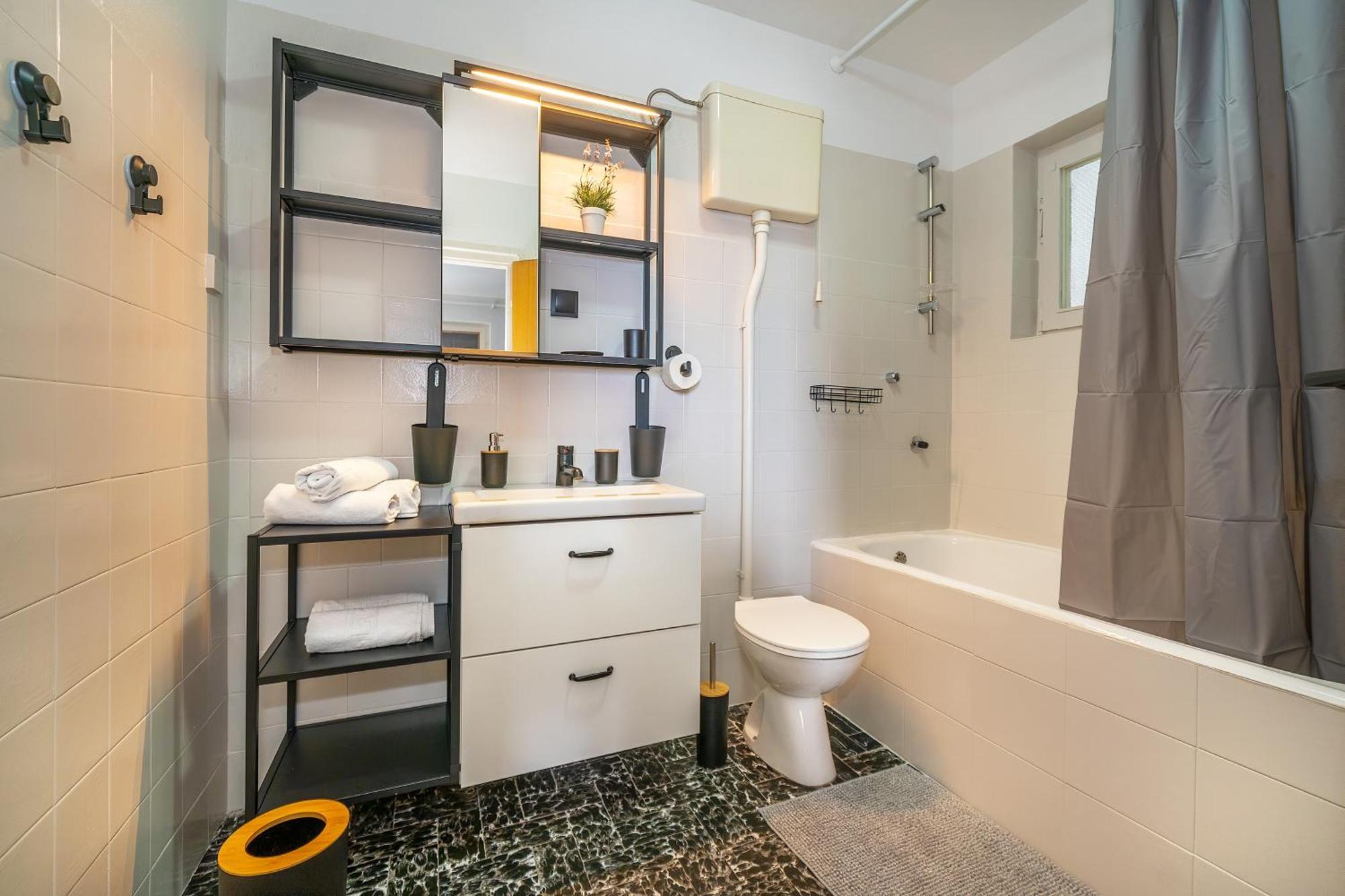Studio Apartments Gilda Baška Eksteriør billede