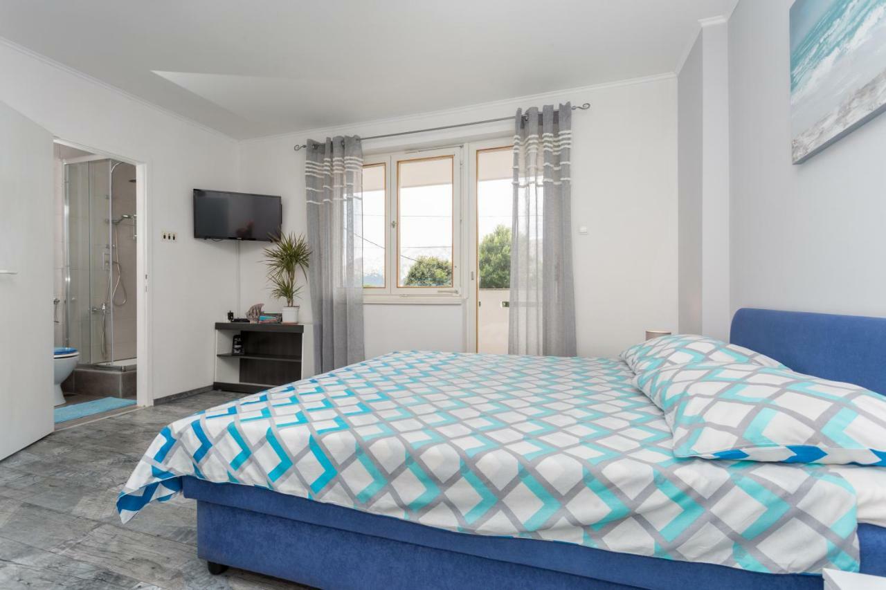 Studio Apartments Gilda Baška Eksteriør billede