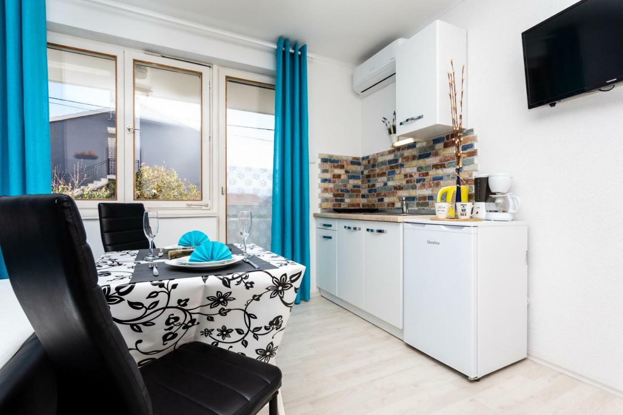 Studio Apartments Gilda Baška Eksteriør billede